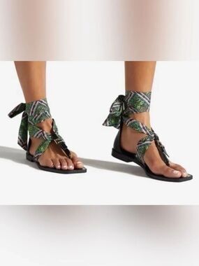 Shoe Dazzle Flat Thong Sandals(Size 14)